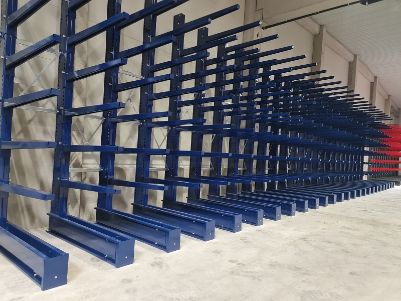 Sipag cantilever racks for storage of bars and profiles.