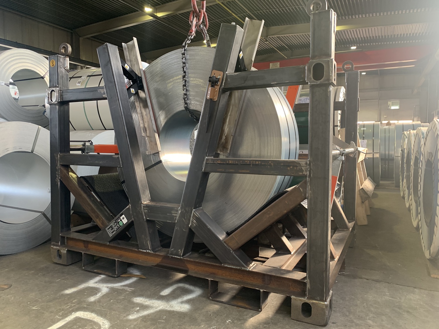 Coil transportation in UTLS Systems coil rack with UTLS stanchions Vario.