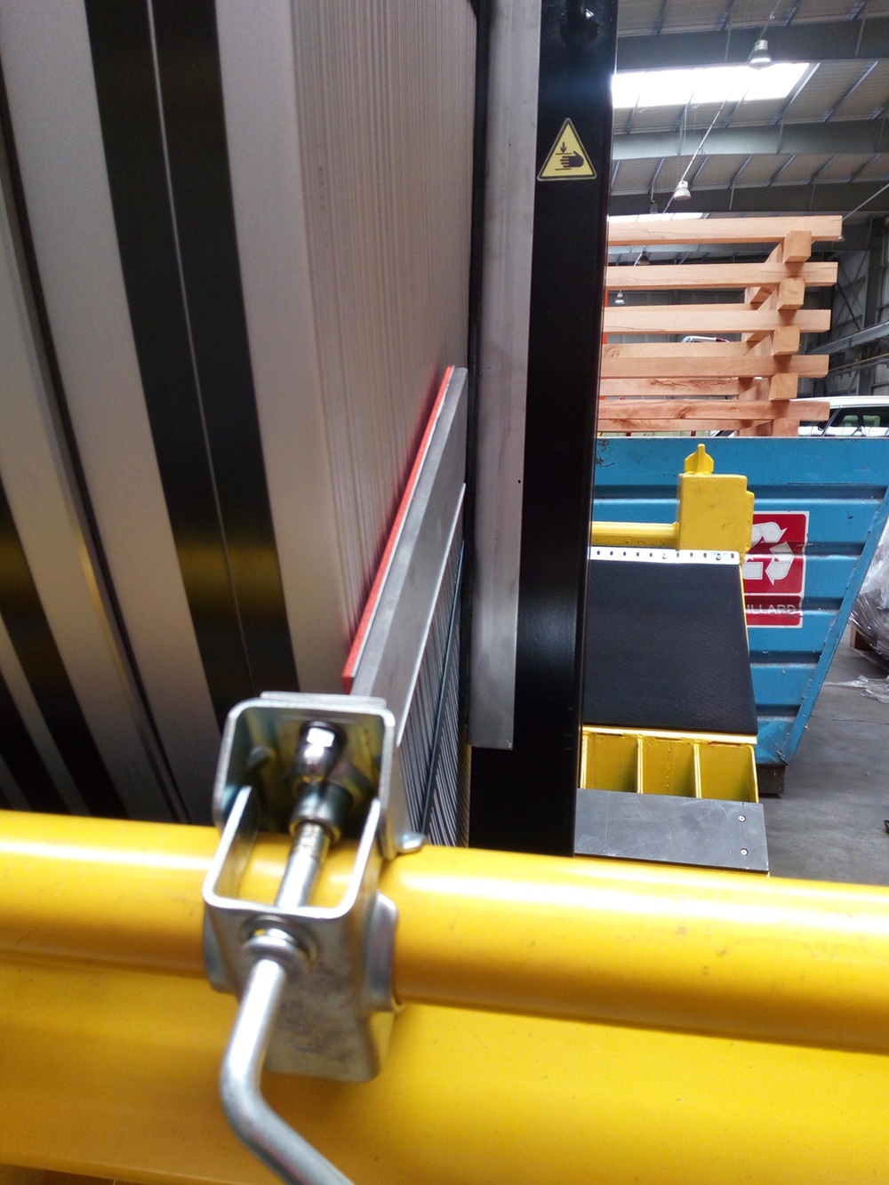 UTLS Systems Restraint system makes it possible to restrain individual slit coils when loading and unloading more coils to the rack.
